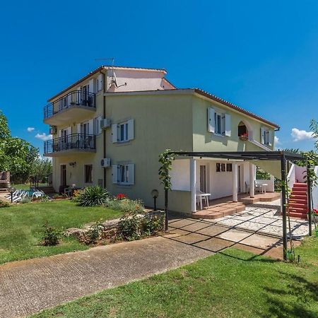 Apartments Stanko Fazana Bagian luar foto