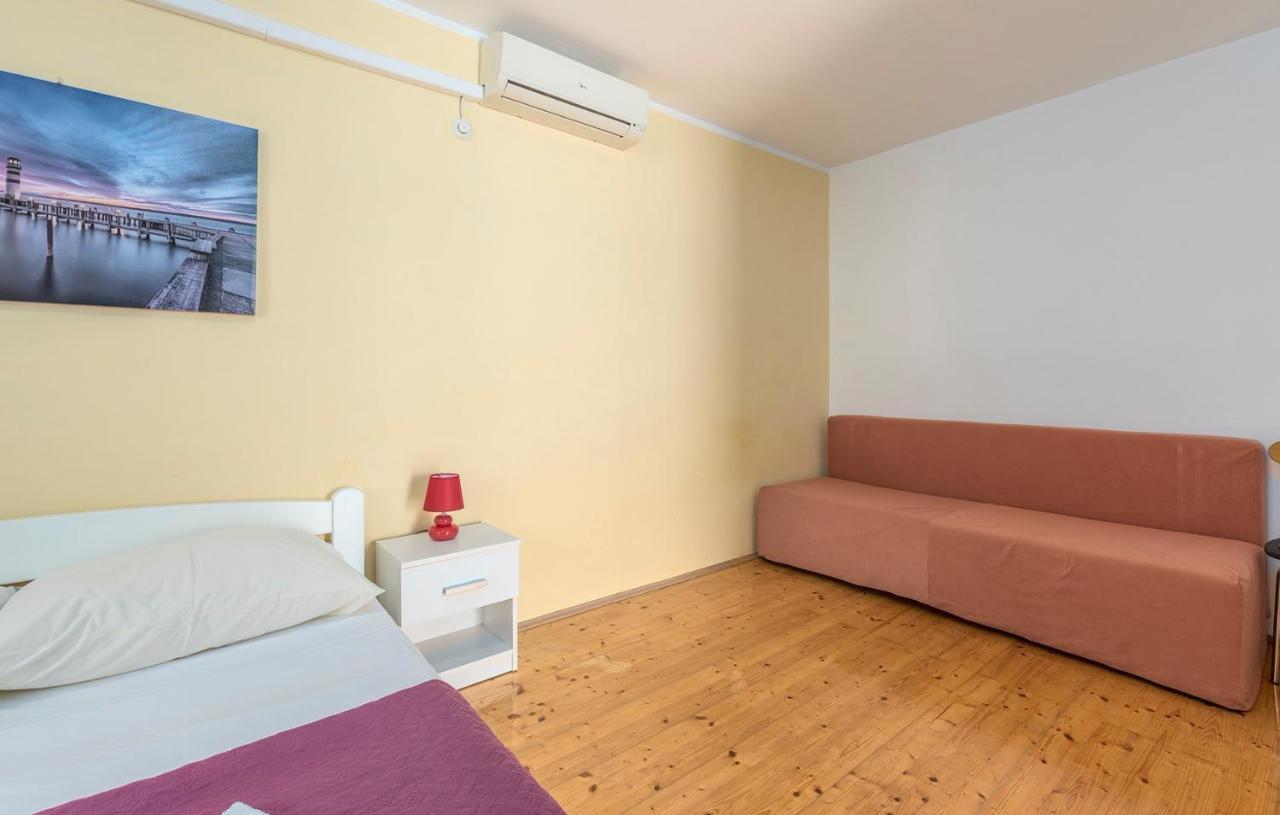 Apartments Stanko Fazana Bagian luar foto