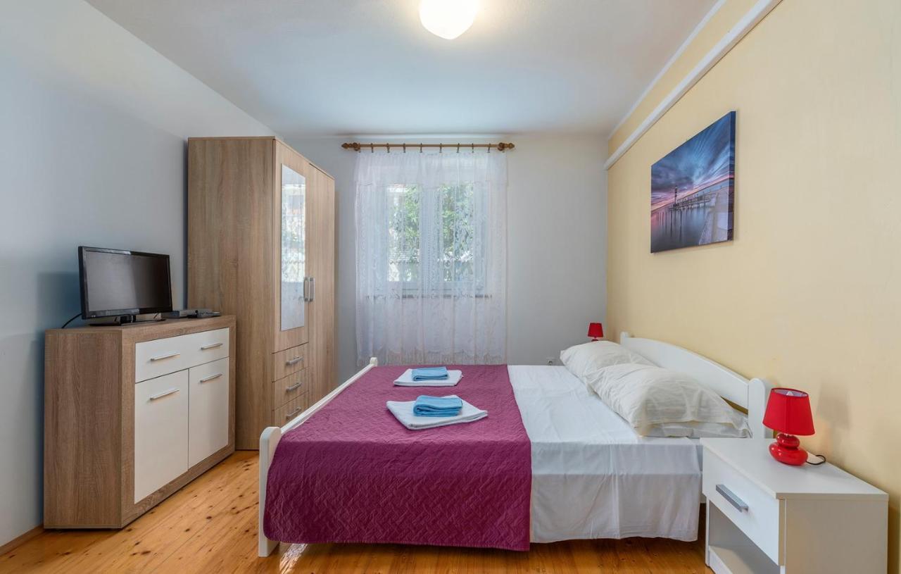 Apartments Stanko Fazana Bagian luar foto